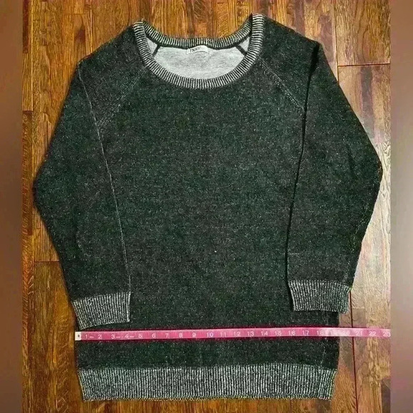 ARITZIA TNA Angora Cashmere Blend Sweater in Dark Grey with Marled Gray Cuffs - Picture 4 of 10